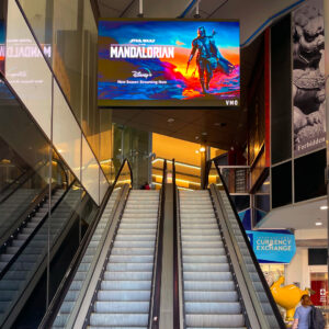 JDS World Square_Ceiling Mount Esculator Curved LED Digital Signage - Just Digital Signage JDS World Square_Ceiling Mount Esculator Curved LED Digital Signage