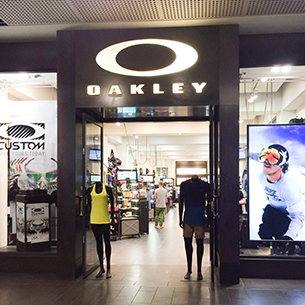jds_oakley-store