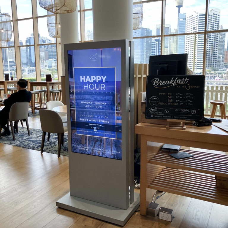 jds-novotel-darling-harbour-restaurant-lcd-stand