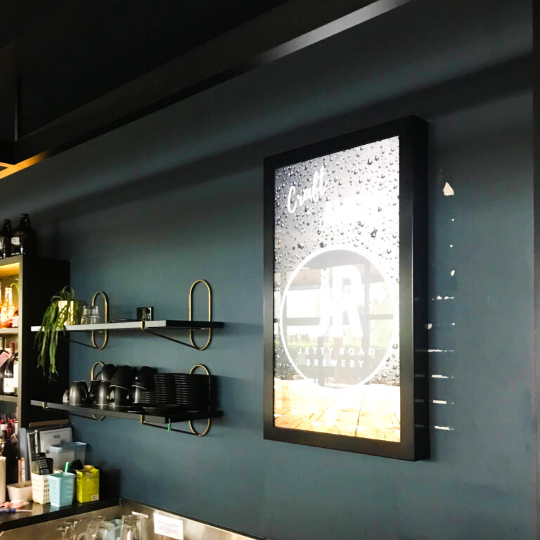 JDS-Amstel-Cranbourne-LCD-Bar-wall