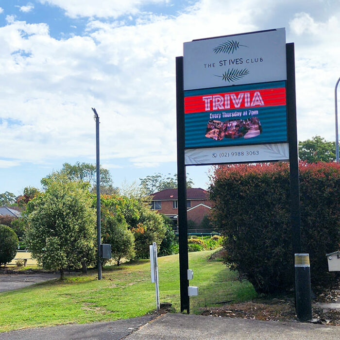 Outdoor LED digital sign for St Ives retail store